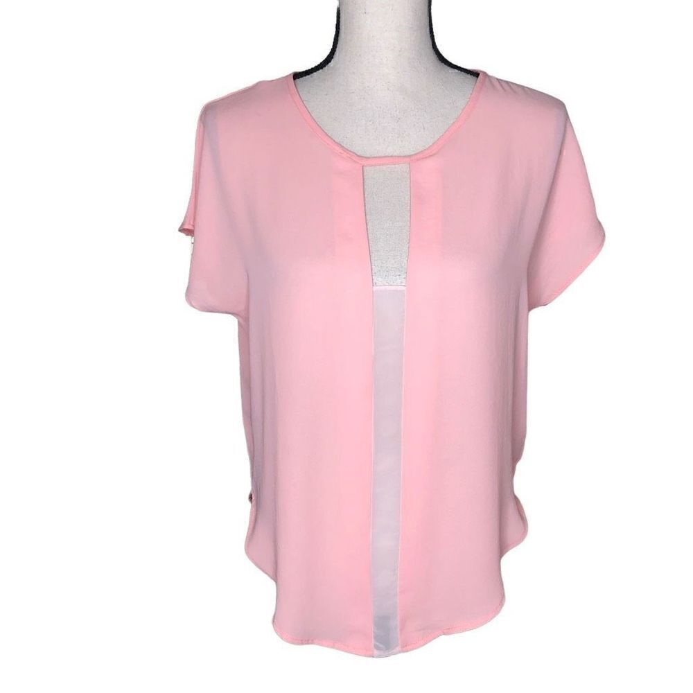 ASTR Peach and Cream Georgette Short Sleeve Top
